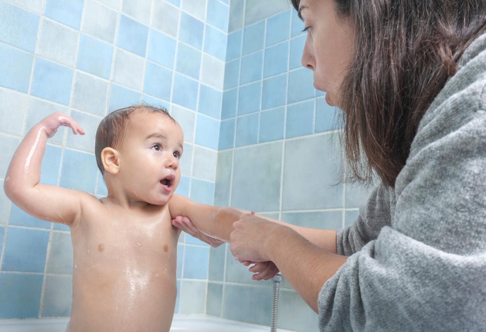 Mamma: “Non lavo i miei figli ogni sera così risparmio tempo”