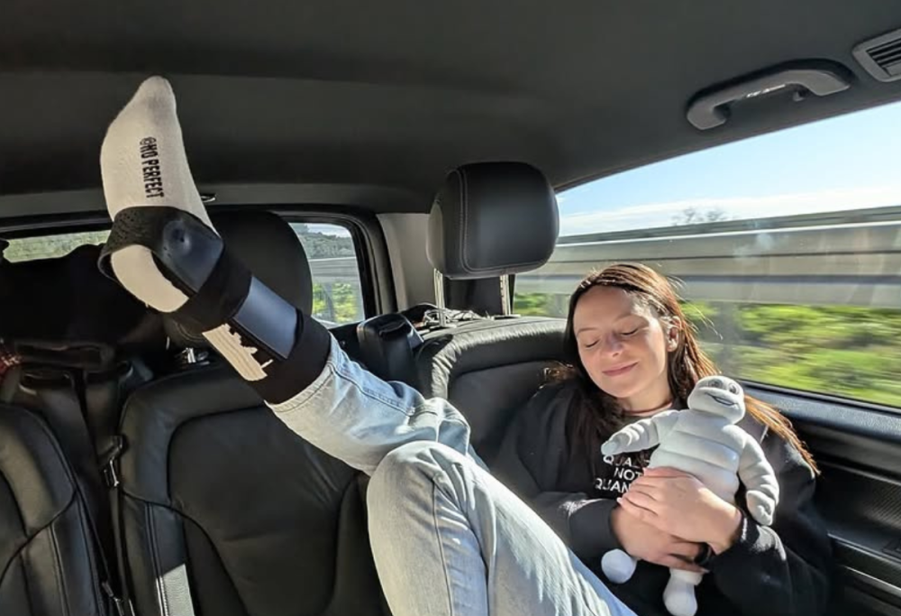 Francesca Michielin cade dalle scale di Sanremo: &ldquo;Anche stavolta!&rdquo;