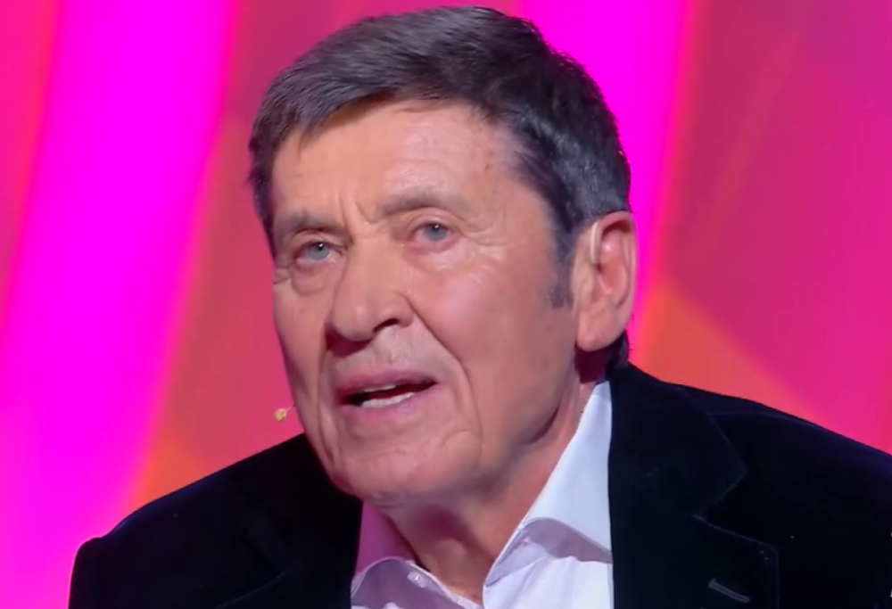Morandi piange a “C’è posta per te”: “Anche noi non eravamo ricchi”