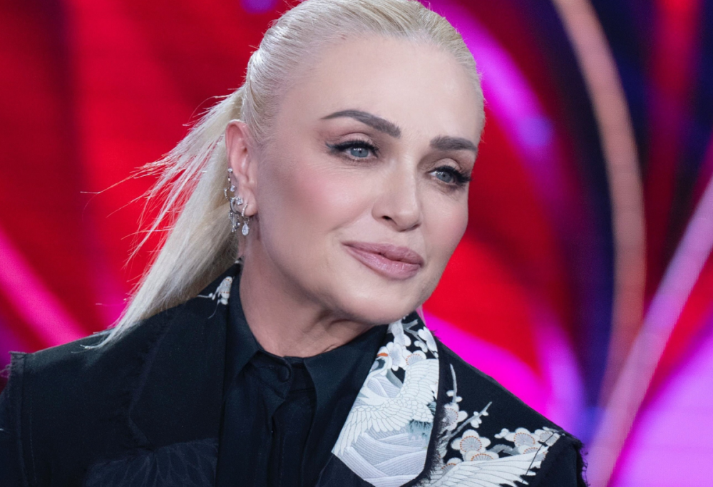 Paola Barale e i ritocchi: dove è ricorsa alla chirurgia estetica?