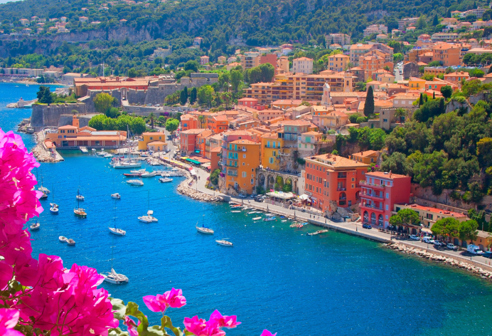 Ponte 1° maggio: idee di viaggio in Italia tra natura, borghi e mare