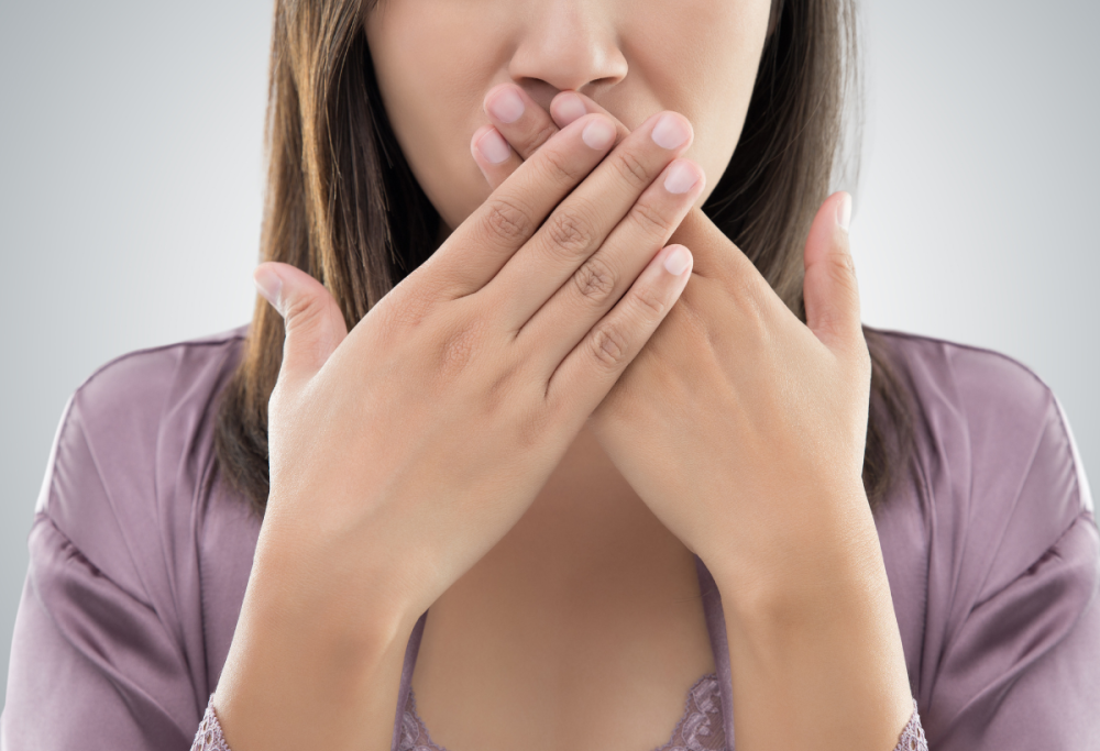 La donna con la lingua più lunga del mondo: “Mi vedono e urlano”