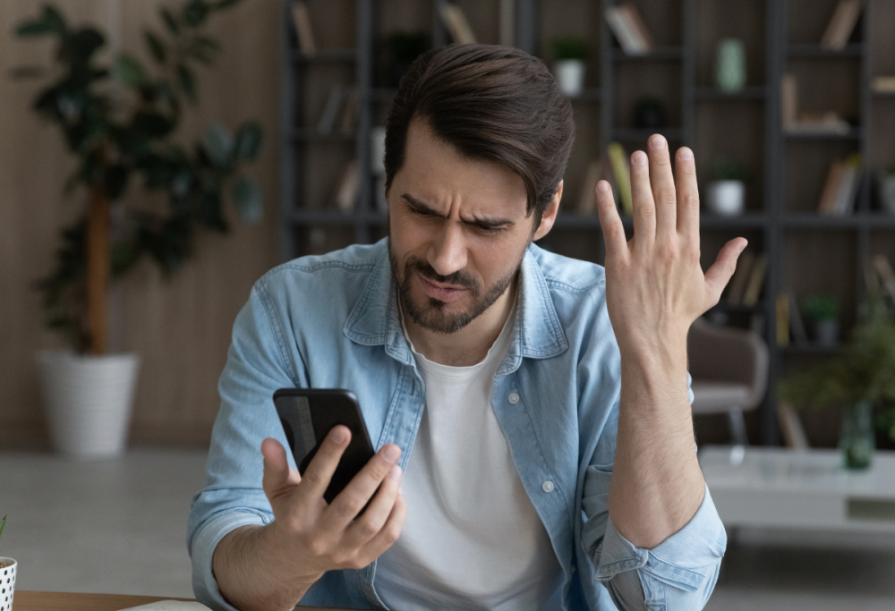 Truffa dello SPID: l’sms e l’email che ruba l’identità digitale