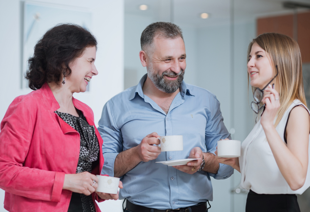 Guida per parlare con chiunque: i trucchi dello small talk