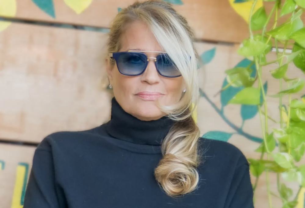 Heather Parisi festeggia i gemelli, ma il post scatena polemiche