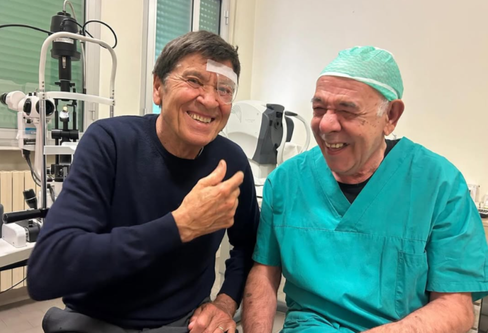 Gianni Morandi, la foto che preoccupa: “Check up dell’occhio”