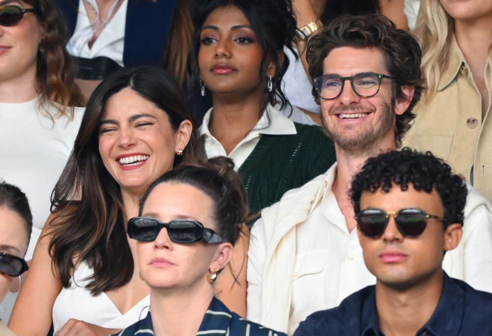Andrew Garfield e Monica Barbaro ufficializzano la loro storia
