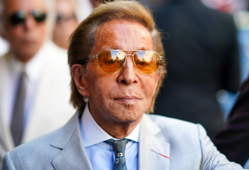 Come sta lo stilista Valentino dopo la tentata rapina alla villa