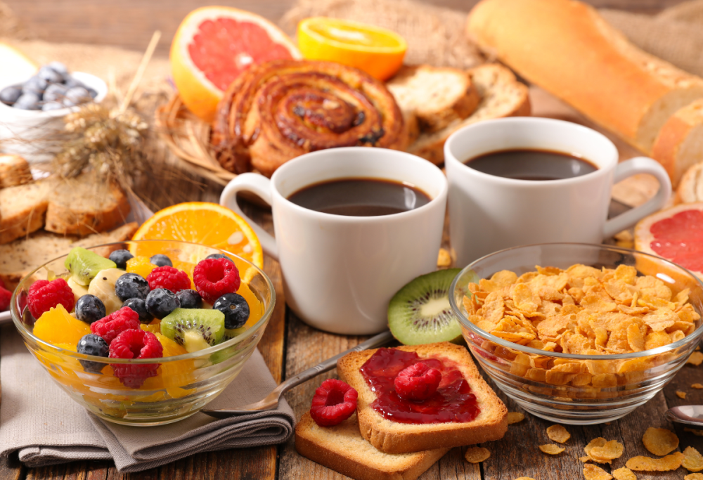 Buffet colazione in hotel: il trucco per risparmiare diventa virale