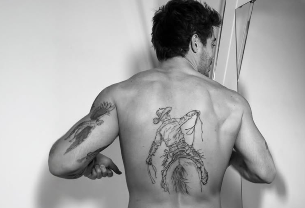 Antonino Spinalbese, ex di Belen, si è fatto un enorme tatuaggio