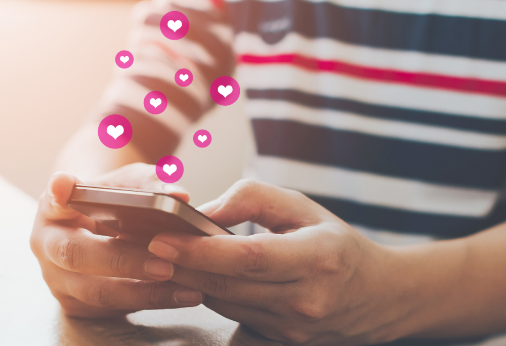 Si fidanza con un’IA dopo 5 mesi: la storia sconvolge il web