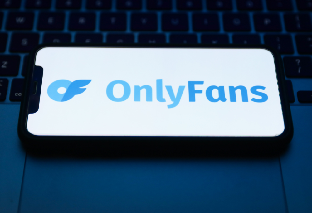 "Mamma, fai OnlyFans?": il figlio scopre la verità sulla madre