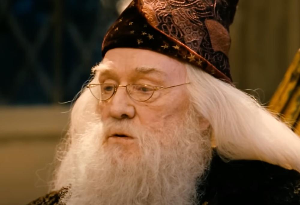 Harry Potter, le prime foto di John Lithgow nei panni di Silente