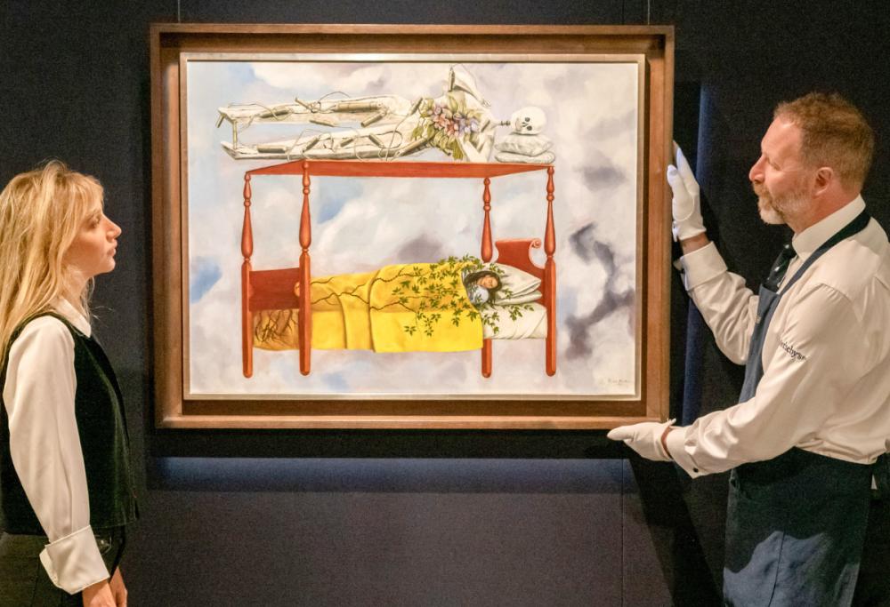 Frida Kahlo batte ogni record: il suo “Sogno” venduto per 54,7 milioni di dollari