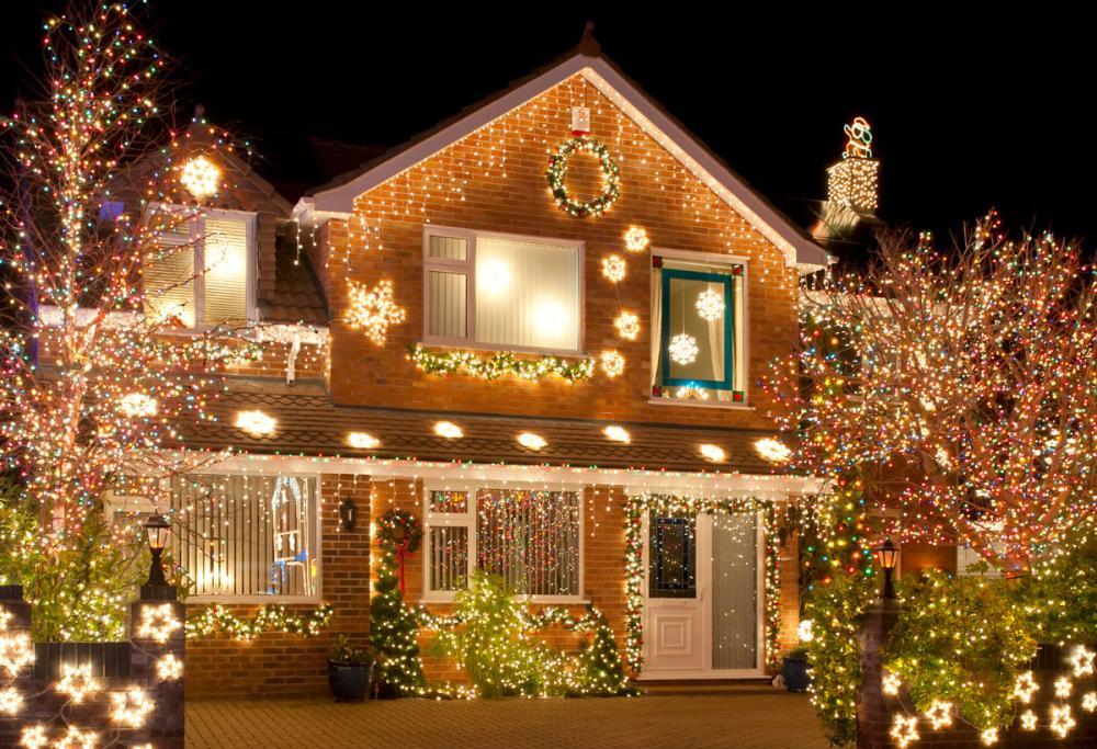 Addobbare il balcone a Natale? Ecco come farlo in sicurezza