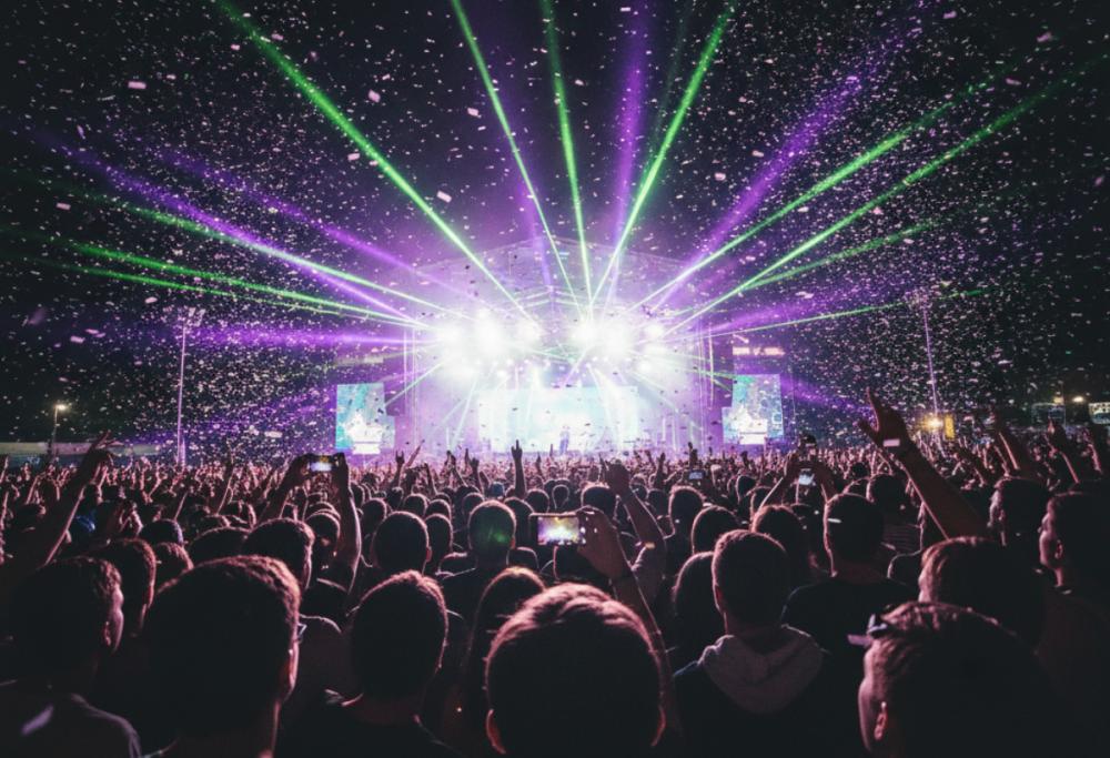 Concerto o sesso? Le nuove generazioni scelgono la musica live