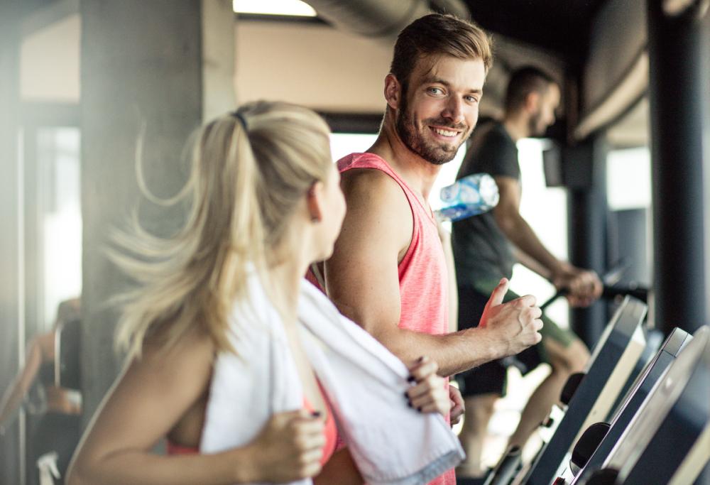 Cerchi l&rsquo;amore nel 2026? Scordati le app: ora si flirta facendo sport