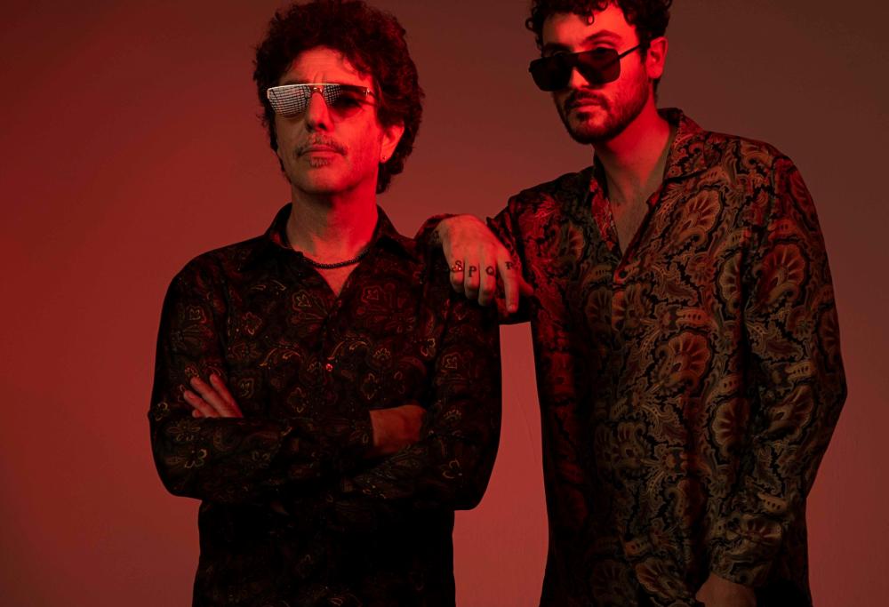 Carl Brave e Max Gazzè sono una coppia esplosiva 