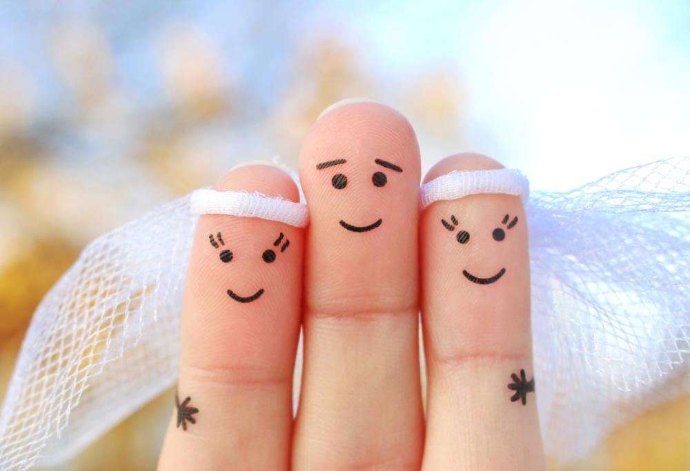 Matrimonio “affollato”, tre donne condividono lo stesso marito