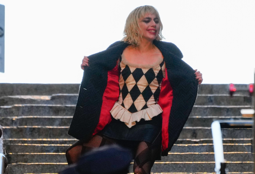 Joker 2, l’Harley Queen di Lady Gaga scende le scale del primo film