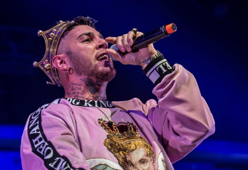 Emis Killa annuncia l'arrivo di un nuovo album, "Effetto Notte"