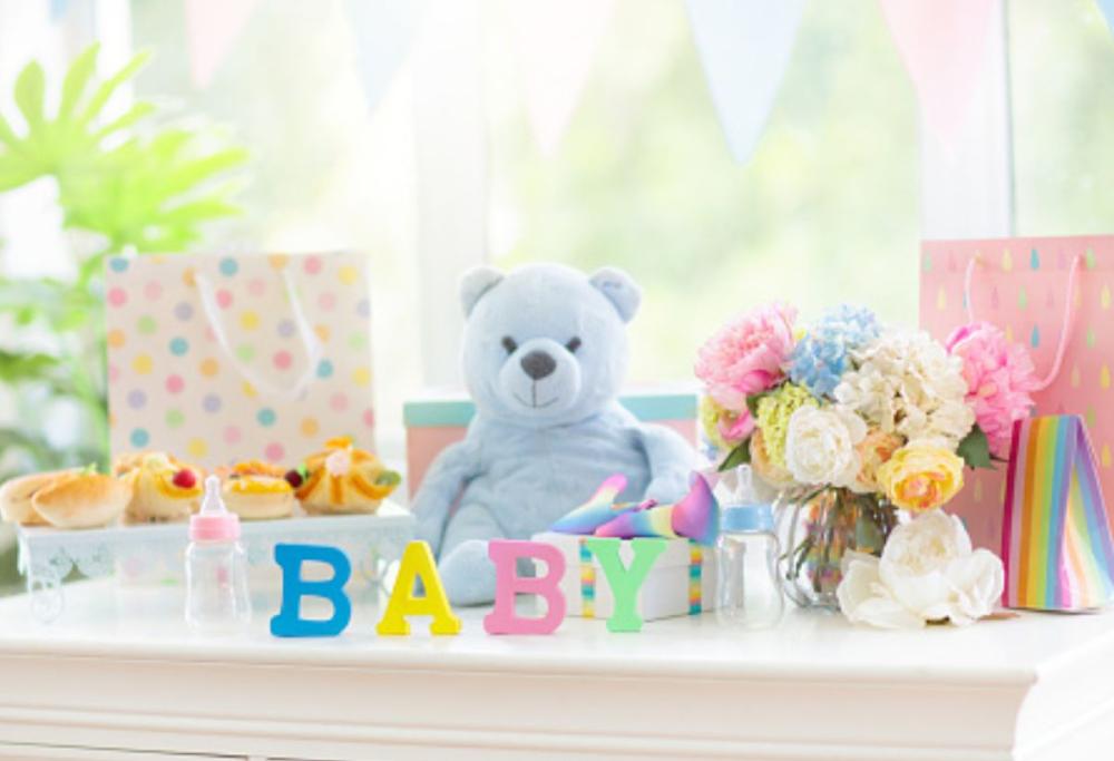 Mamma furiosa: la suocera non la invita al suo baby shower