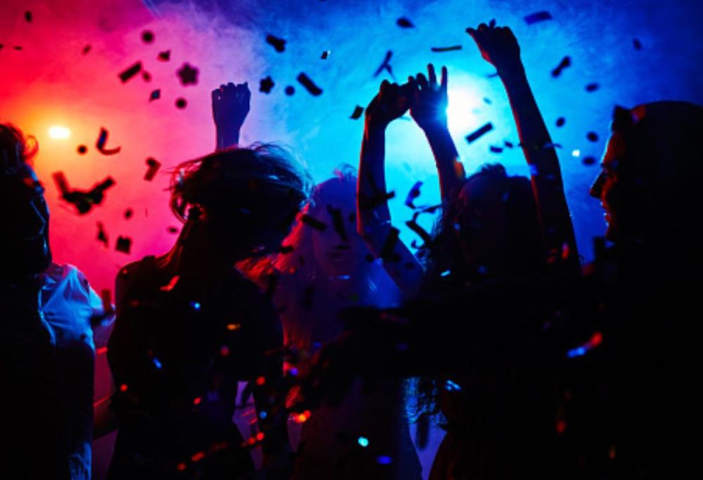 Festa selvaggia: anche l'aria mostra la presenza di alcol