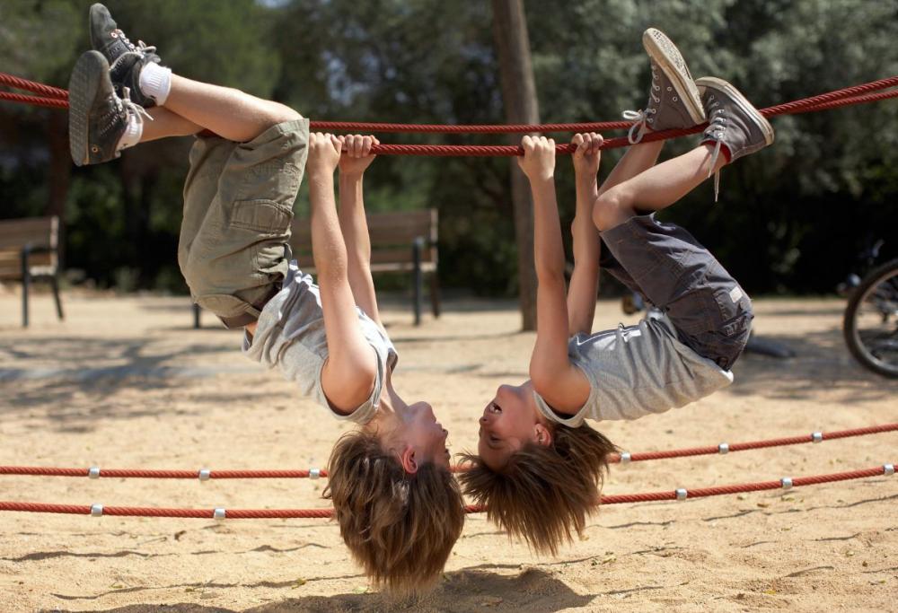 Meglio avere un fratello o essere figlio unico? Cosa dice la Scienza