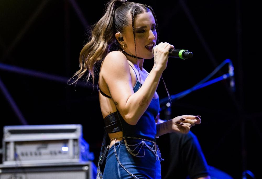 Angelina Mango segna il disco d’oro con “Voglia di vivere”