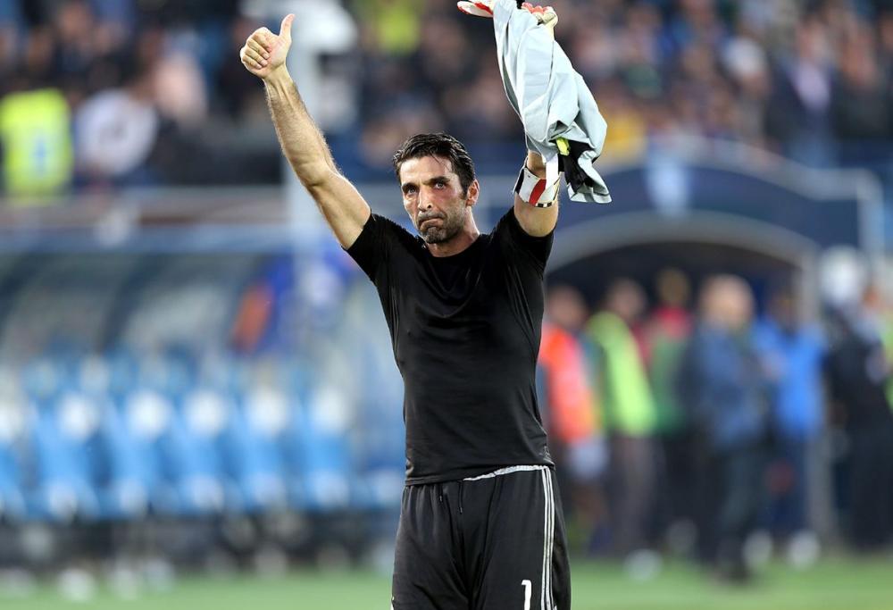 Gianluigi Buffon dice addio al calcio dopo 28 anni: cosa sappiamo