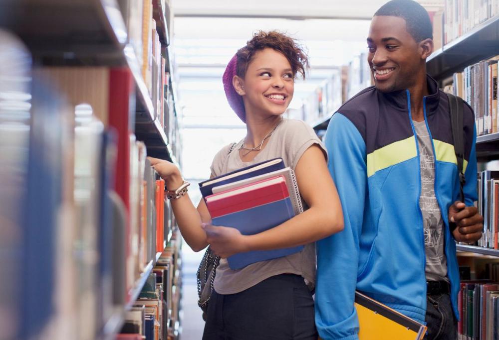 Incontri a tema libri: ecco come funziona il "book dating"