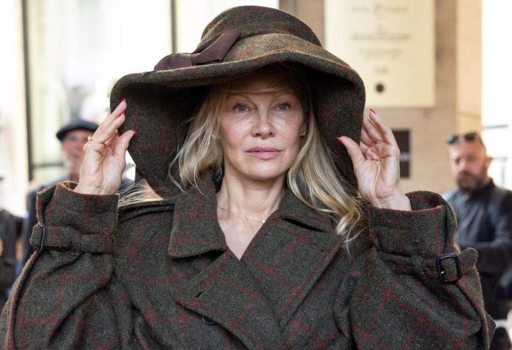 Pamela Anderson: decisione senza precedenti, apparirà senza make up