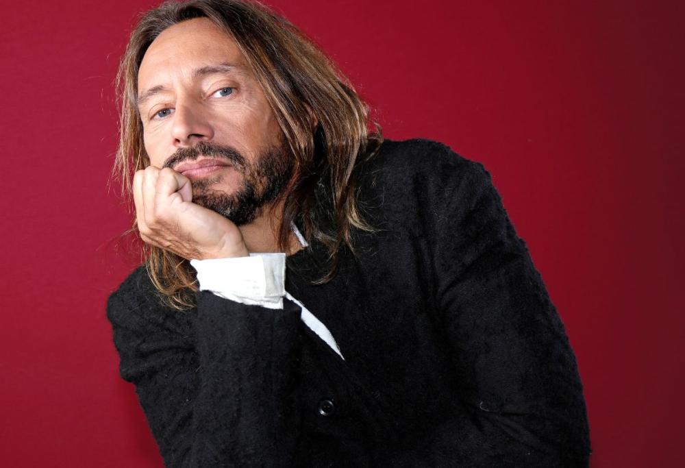 Bob Sinclar, altro remix di una hit italiana: arriva “Ti sento”