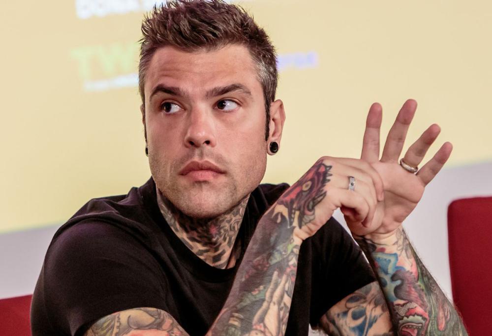 Fedez rivela: “Non ho fatto gesti estremi grazie alla mia famiglia”