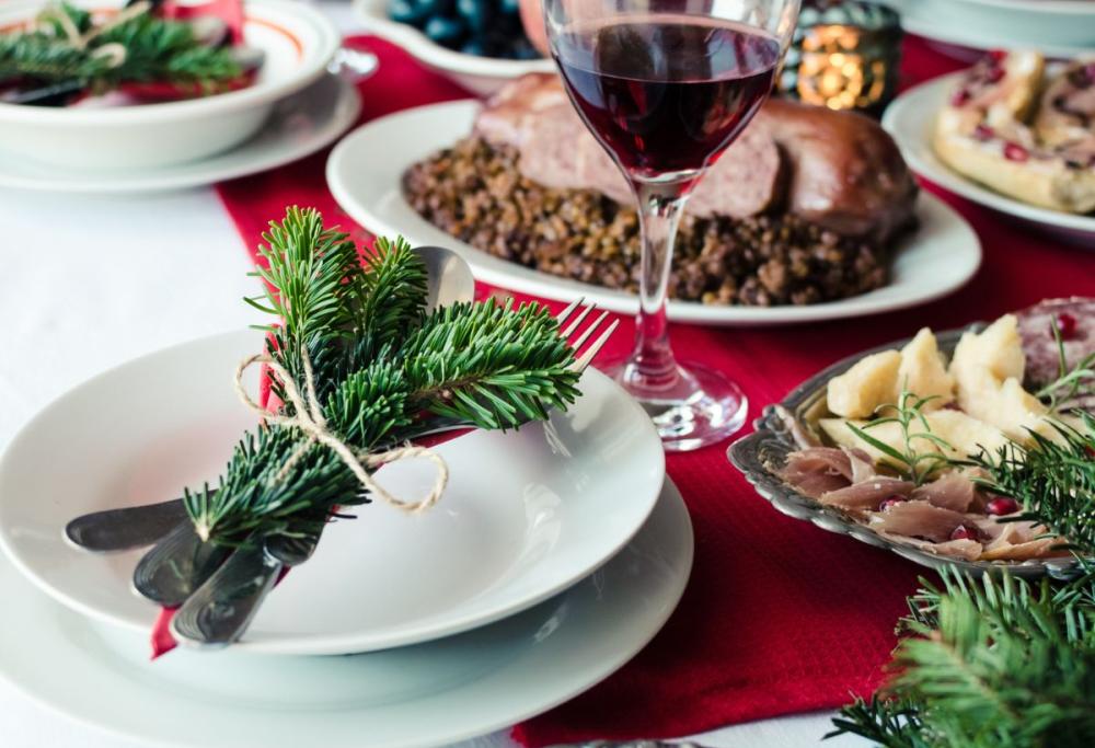 Spende 8 euro a persona per il pranzo di Natale: "Vi spiego come"