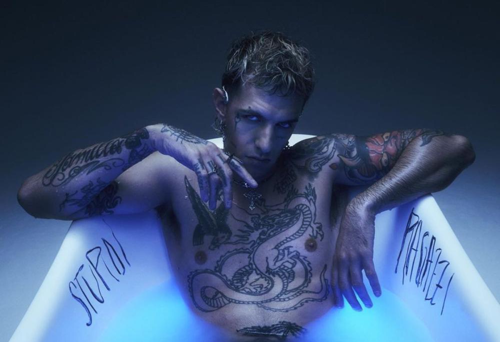 Il ritorno di Achille Lauro: esce il singolo “Stupidi ragazzi”