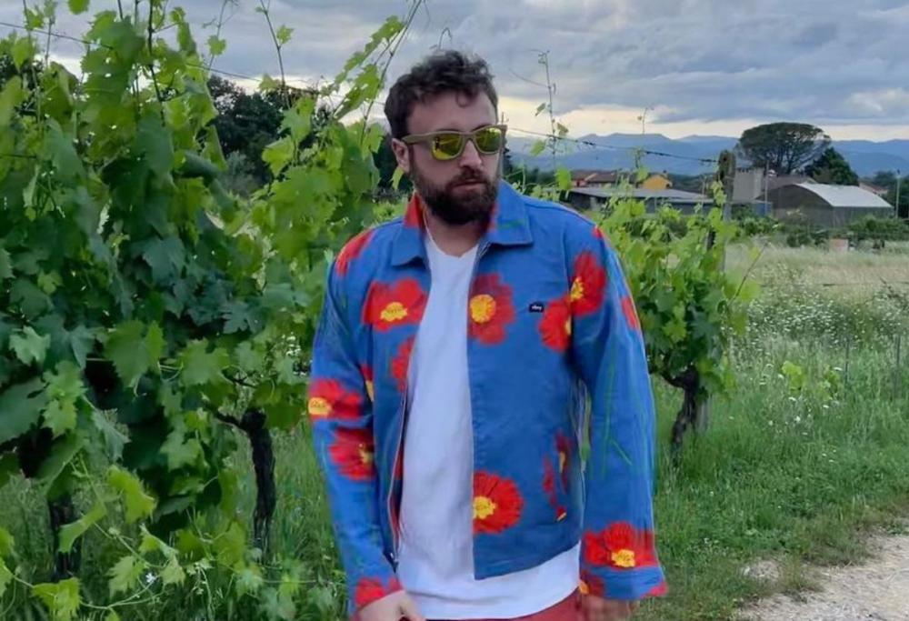 Dargen D’Amico torna a distanza di un anno: esce “Pelle d’oca”