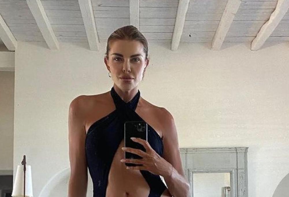 Alba Parietti e la risposta alle critiche degli haters: la foto social