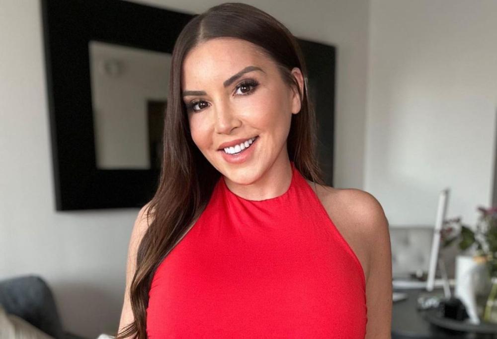Modella social: "Non faccio sesso da 2 anni perché sono troppo bella"