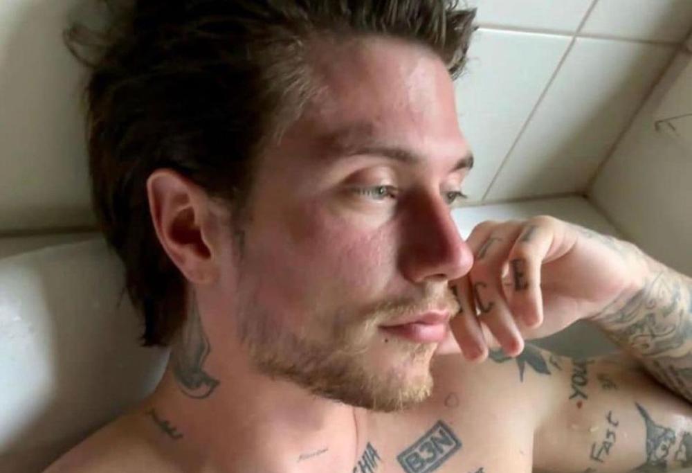 Benjamin Mascolo parla della depressione: “Volevo distruggermi”