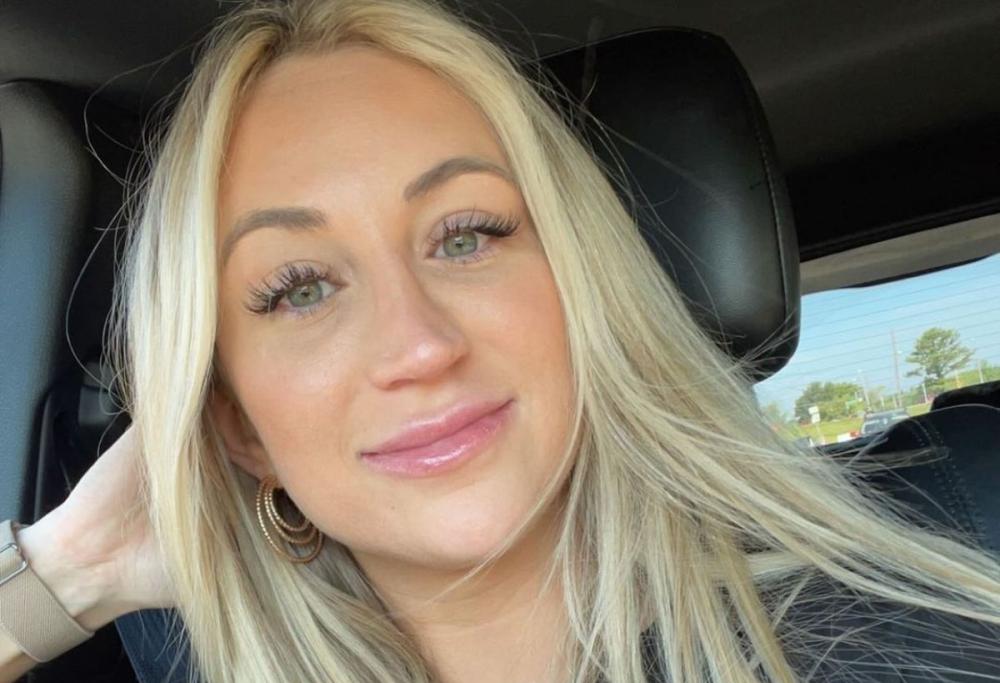 Lascia l'insegnamento per OnlyFans: "Ora guadagno più di prima"