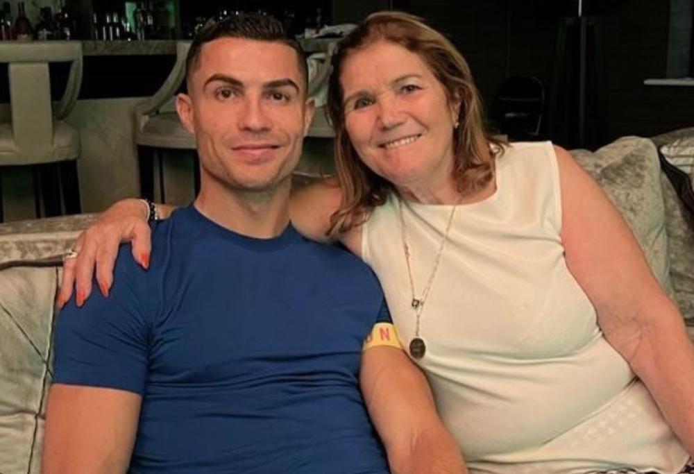 La mamma di Ronaldo smentisce le accuse di magia nera contro Georgina