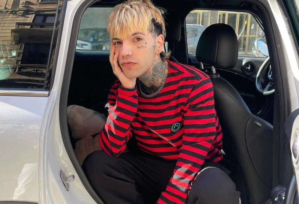 Gionnyscandal ha annunciato l’uscita del nuovo singolo “Tranne te”