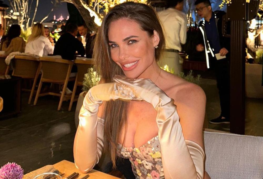 Ilary Blasi, vacanza d'amore in Germania con Bastian Muller