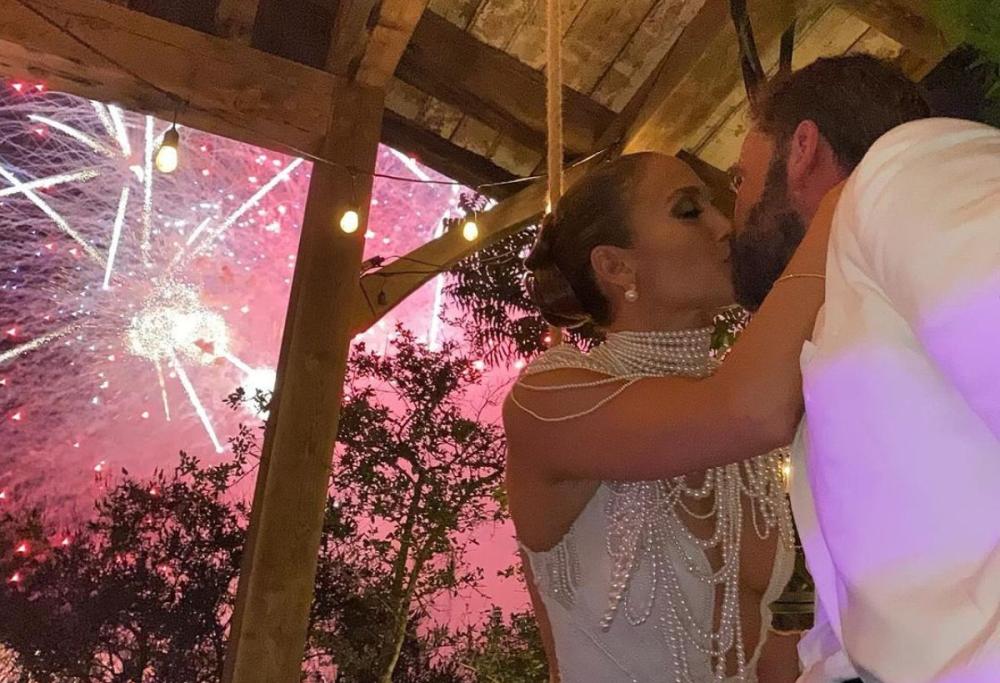 Jennifer Lopez, il primo anno di nozze con Ben Affleck: “Sopraffatta”