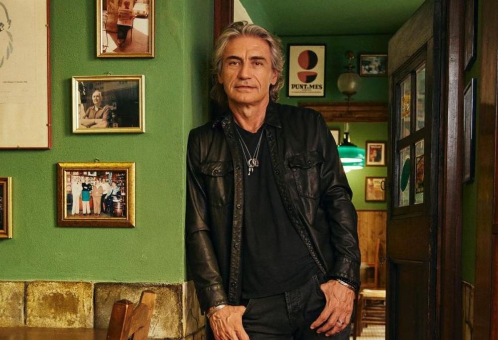 “La metà della mela”: nel suo nuovo pezzo Ligabue ci canta l’amore