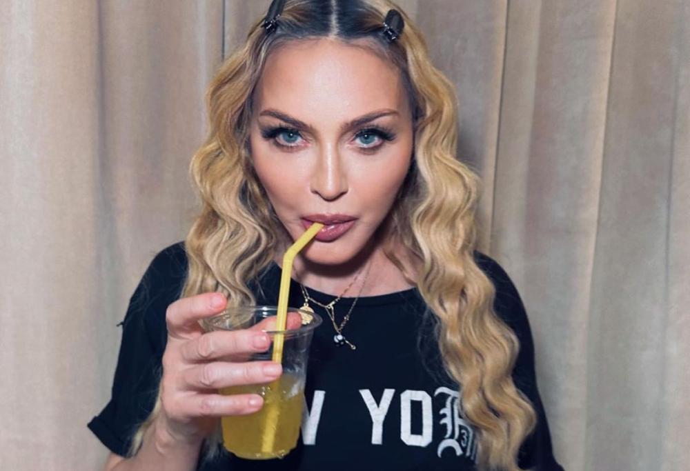 Madonna annuncia il suo ritorno in tour postando le vecchie locandine