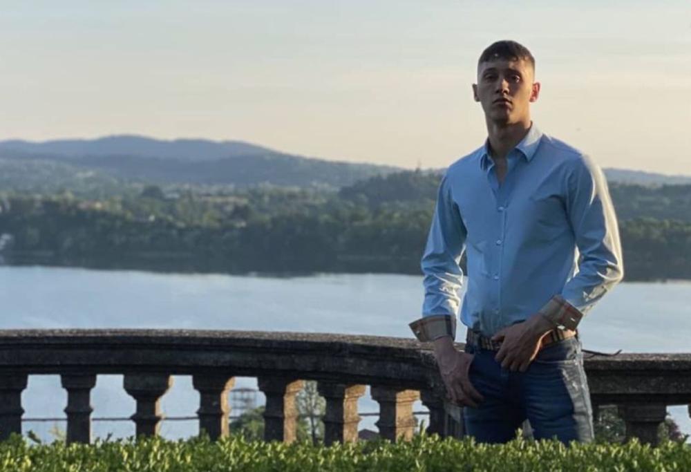 Massimo Pericolo canta l’orgoglio di arrivare dalla provincia