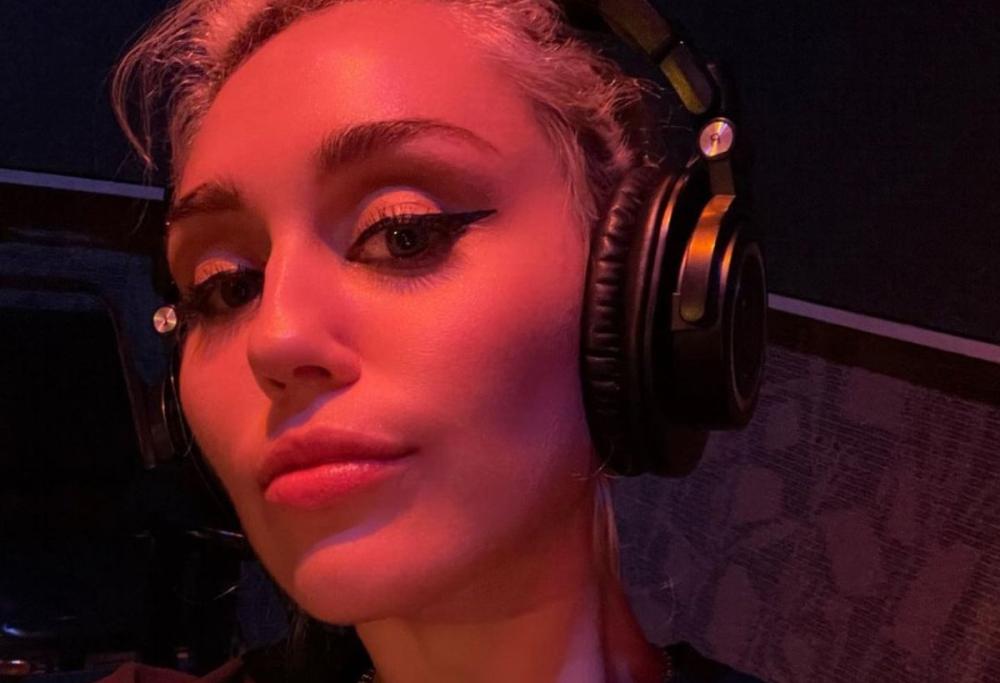 Miley Cyrus torna a parlare di Liam Hemsworth con il brano “Jaded”