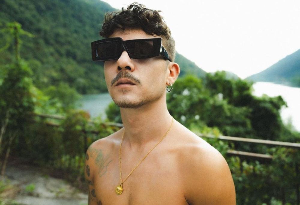 Il rapper Moreno fa il suo ritorno sulla scena musicale con "Karma"